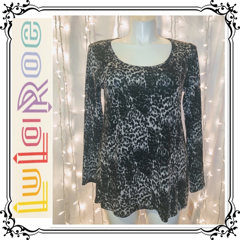 🆕 LULAROE ⭐️ Long Sleeve Diagonal Stripe Leopard Animal Print Blouse